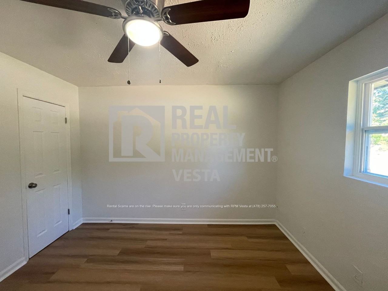 693 Bowman Street - Photo 6 of 10