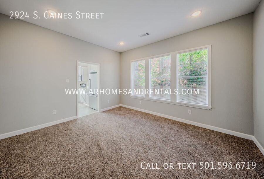 2924 S Gaines St - Photo 3 of 12