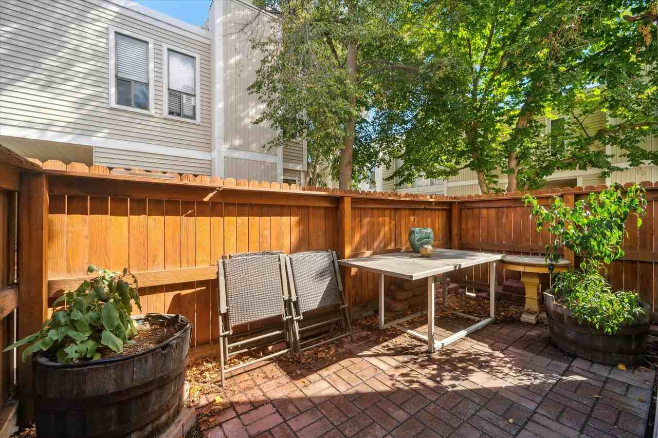 1050 S Monaco Street Pkwy #83 - Photo 3 of 27