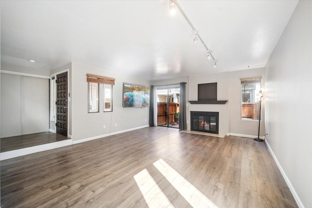 1050 S Monaco Street Pkwy #83 - Photo 6 of 27