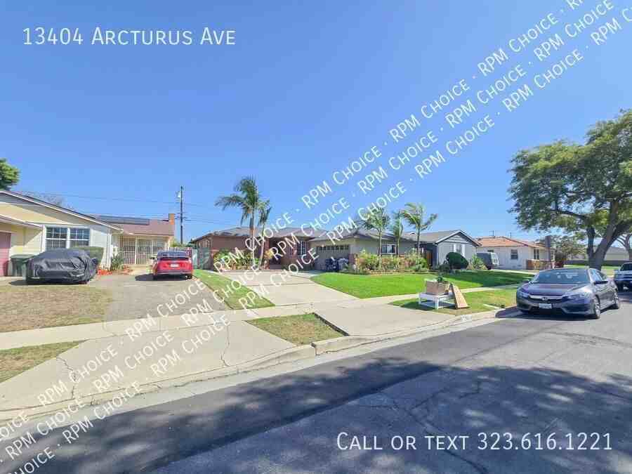 13404 Arcturus Ave - Photo 2 of 34