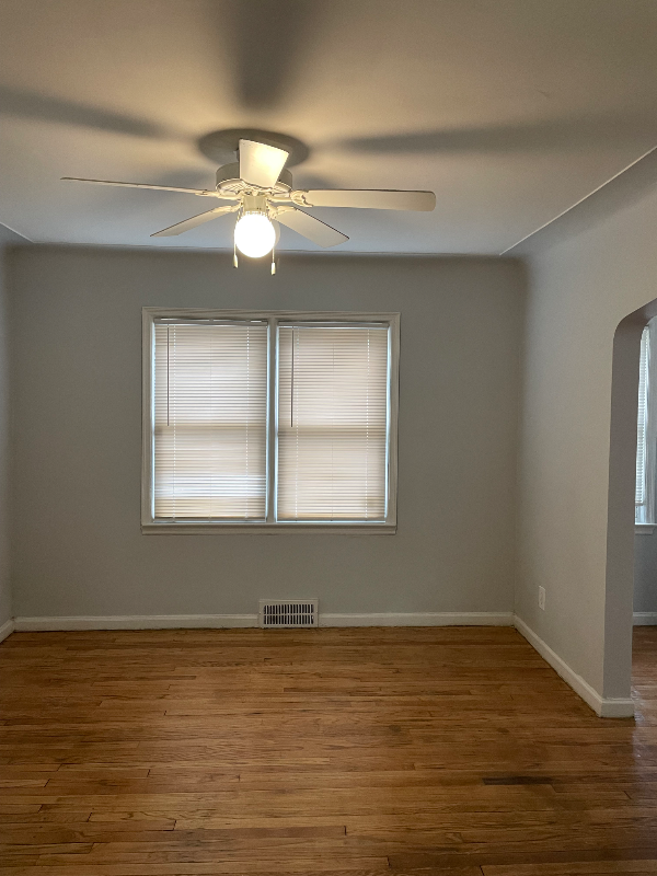 17125 Greenlawn St - Photo 4 of 12