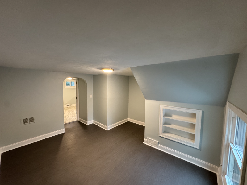 210 S Walnut St #C - Photo 2 of 18