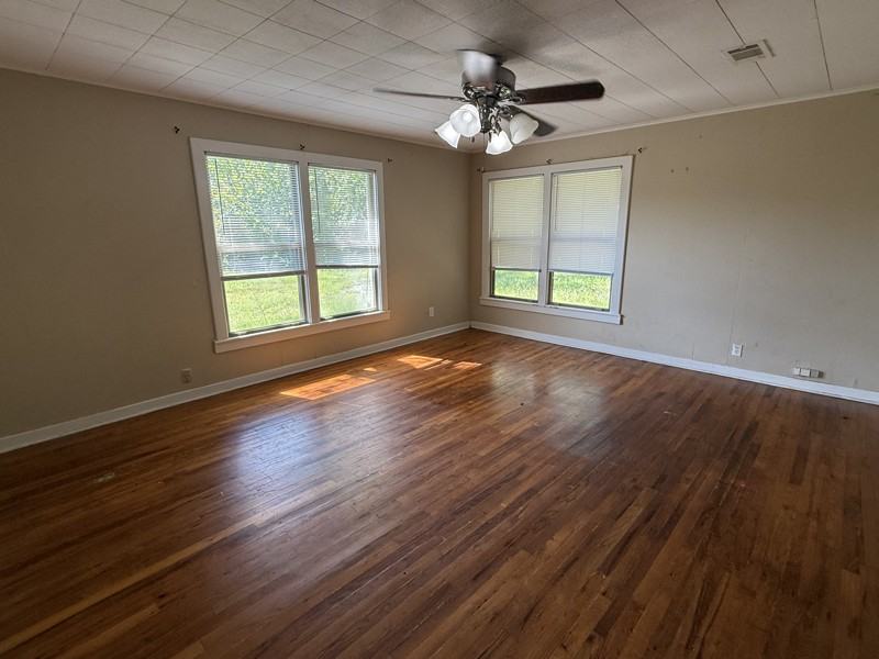 609 Lane Lane - Photo 5 of 18