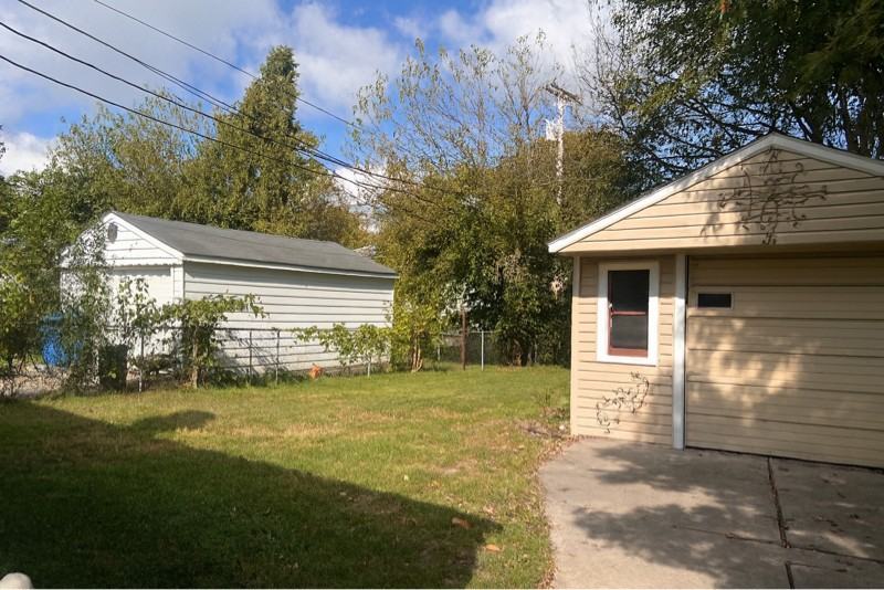 26252 Eton Ave - Photo 2 of 11