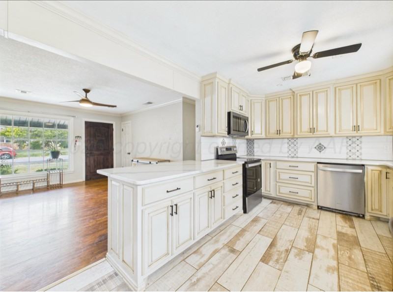 1819 Beech Ln - Photo 5 of 12