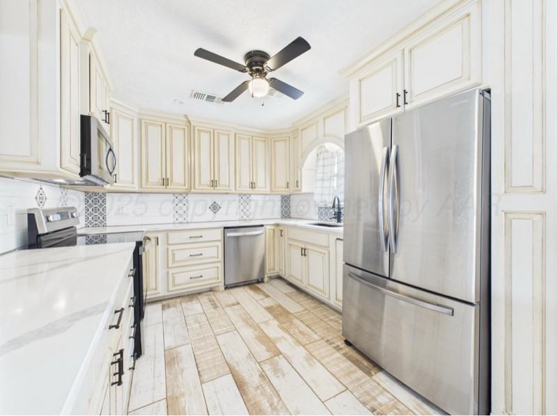 1819 Beech Ln - Photo 6 of 12