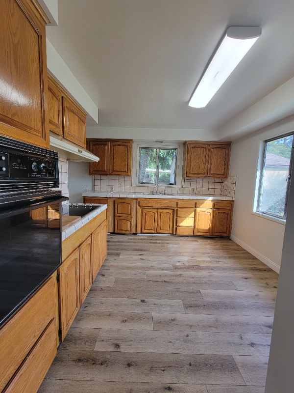 13550 Leadwell St - Photo 6 of 21