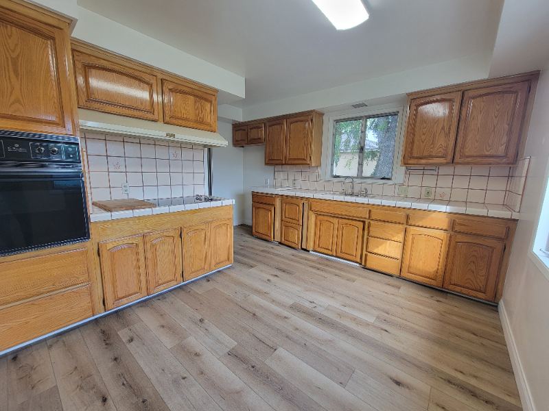 13550 Leadwell St - Photo 7 of 21