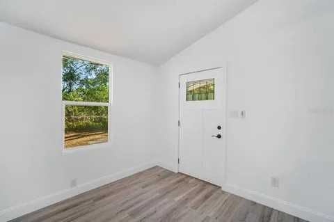 4804 71st St N - Photo 5 of 20