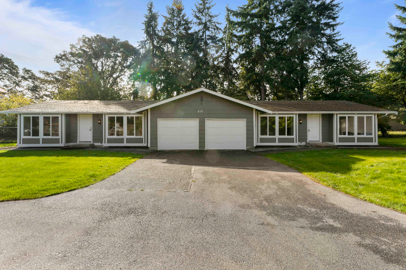 818 173rd St S #1 - Photo 3 of 19