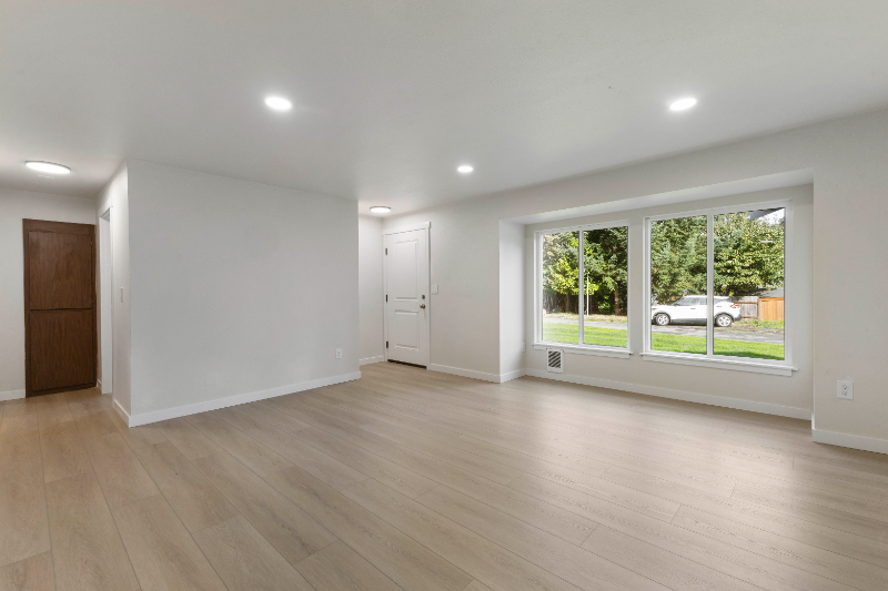 818 173rd St S #1 - Photo 5 of 19