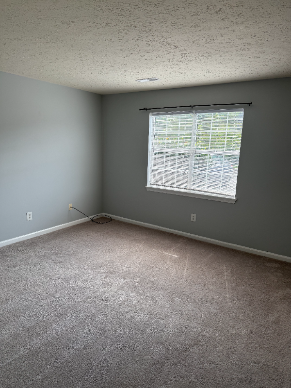 54 Ferguson Dr - Photo 4 of 10