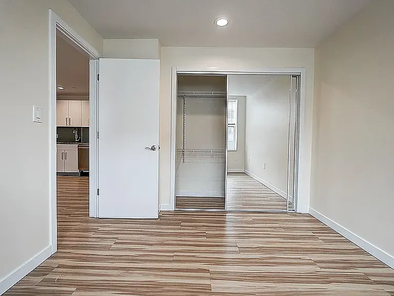 244 S 49th St #A10 - Photo 5 of 11