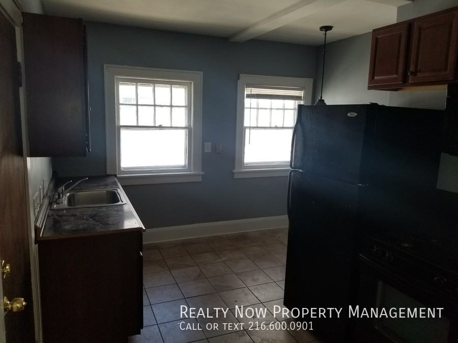 18232 Winslow Rd 2nd Fl - Photo 2 of 8