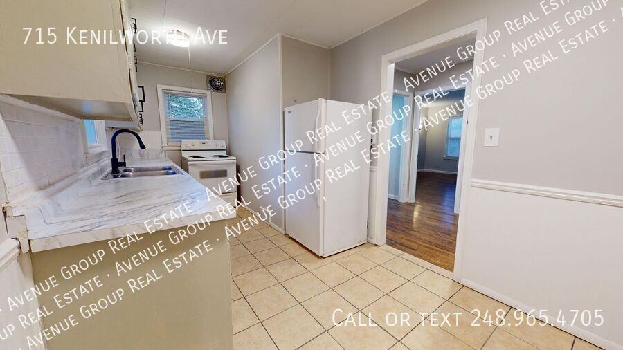 715 Kenilworth Ave - Photo 2 of 19