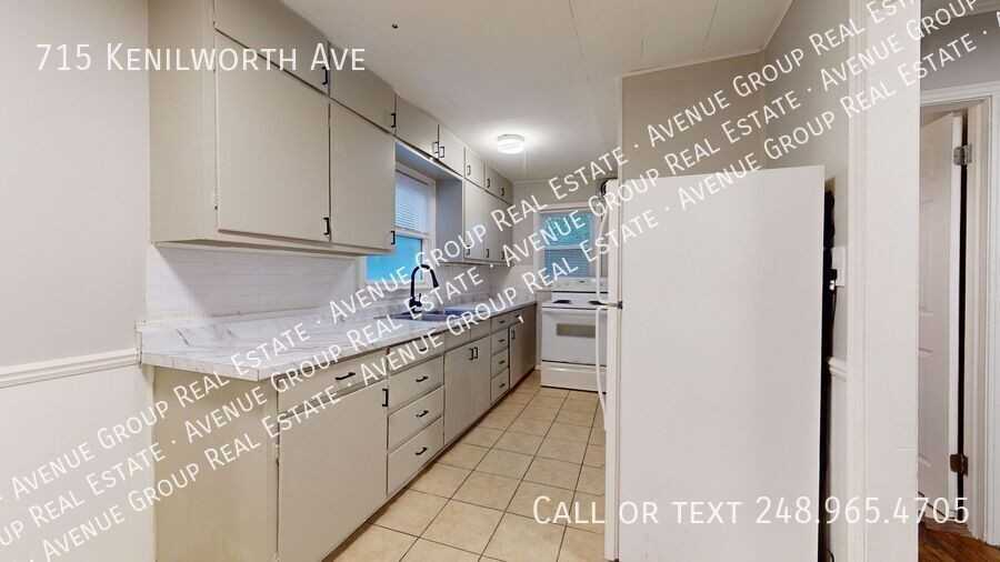 715 Kenilworth Ave - Photo 4 of 19