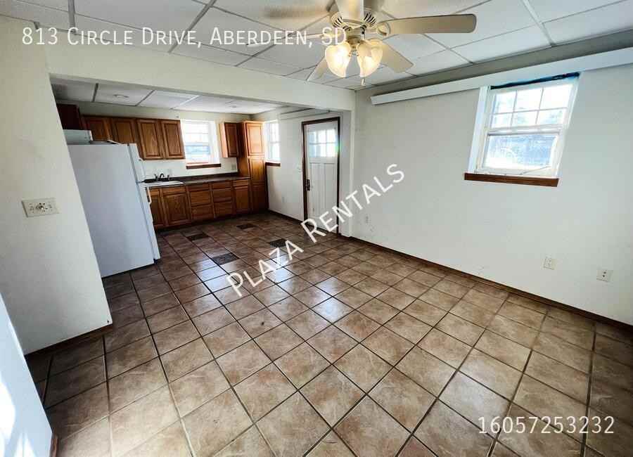 1101 N 2nd St #A - Photo 2 of 9