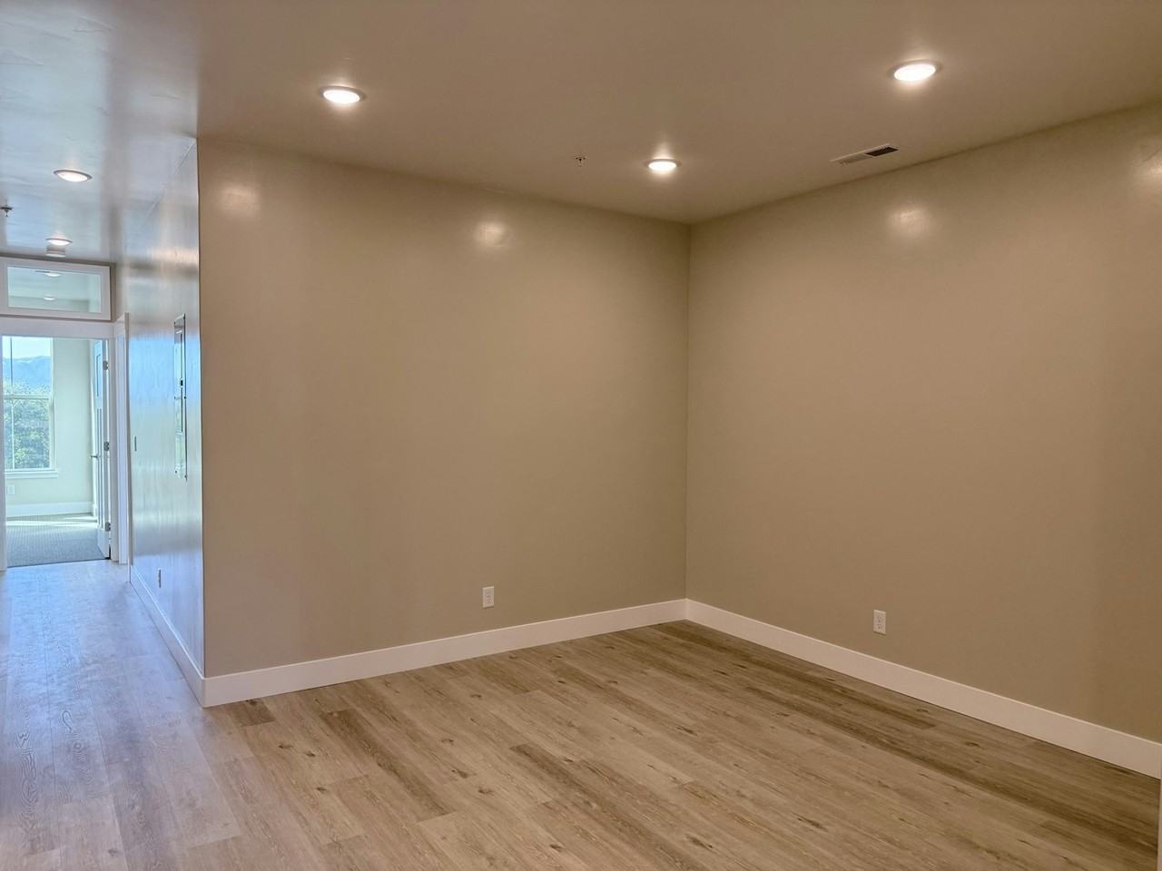 67 South Main Street, Unit #401 - Juliette - Photo 3 of 21