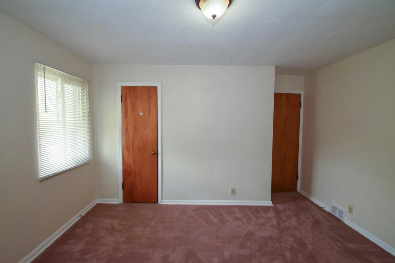 24750 Lakeshore Boulevard, Unit UP - Photo 4 of 10