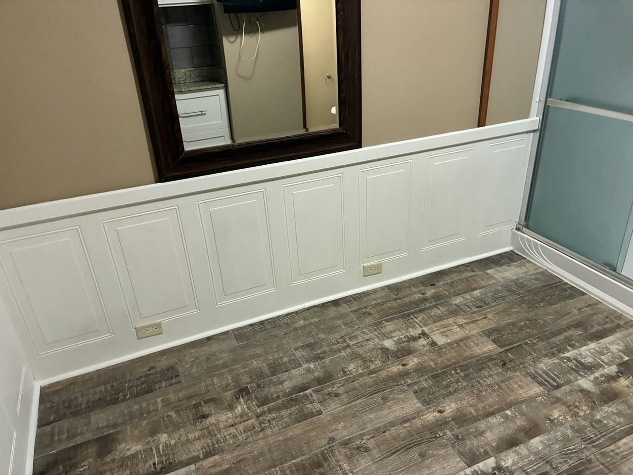 327 Shanklin Road, Unit c - Photo 5 of 11