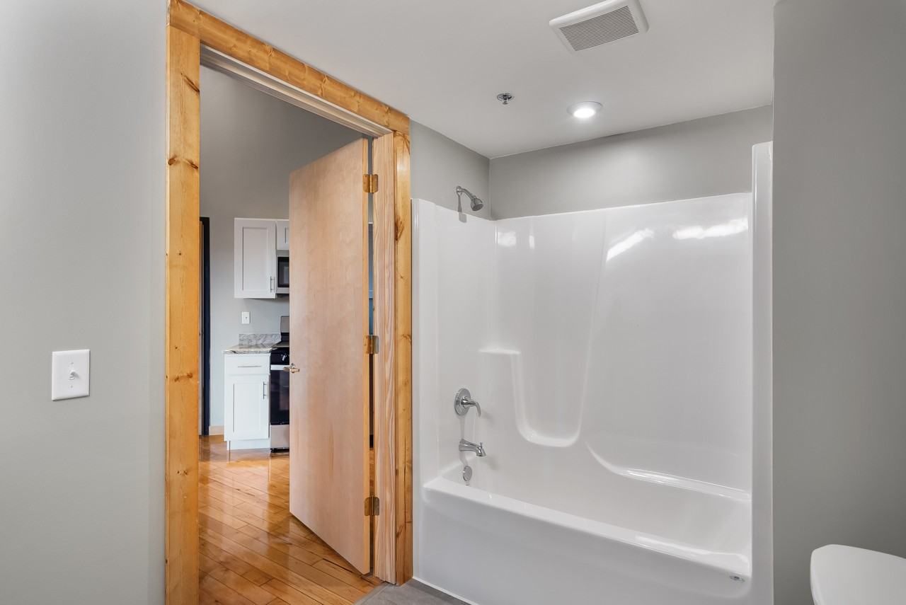 Bucktown Lofts - Photo 3 of 18