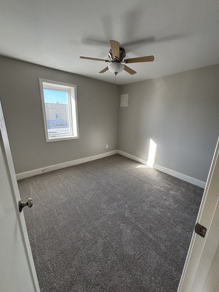 213 North Main Street - Photo 3 of 14