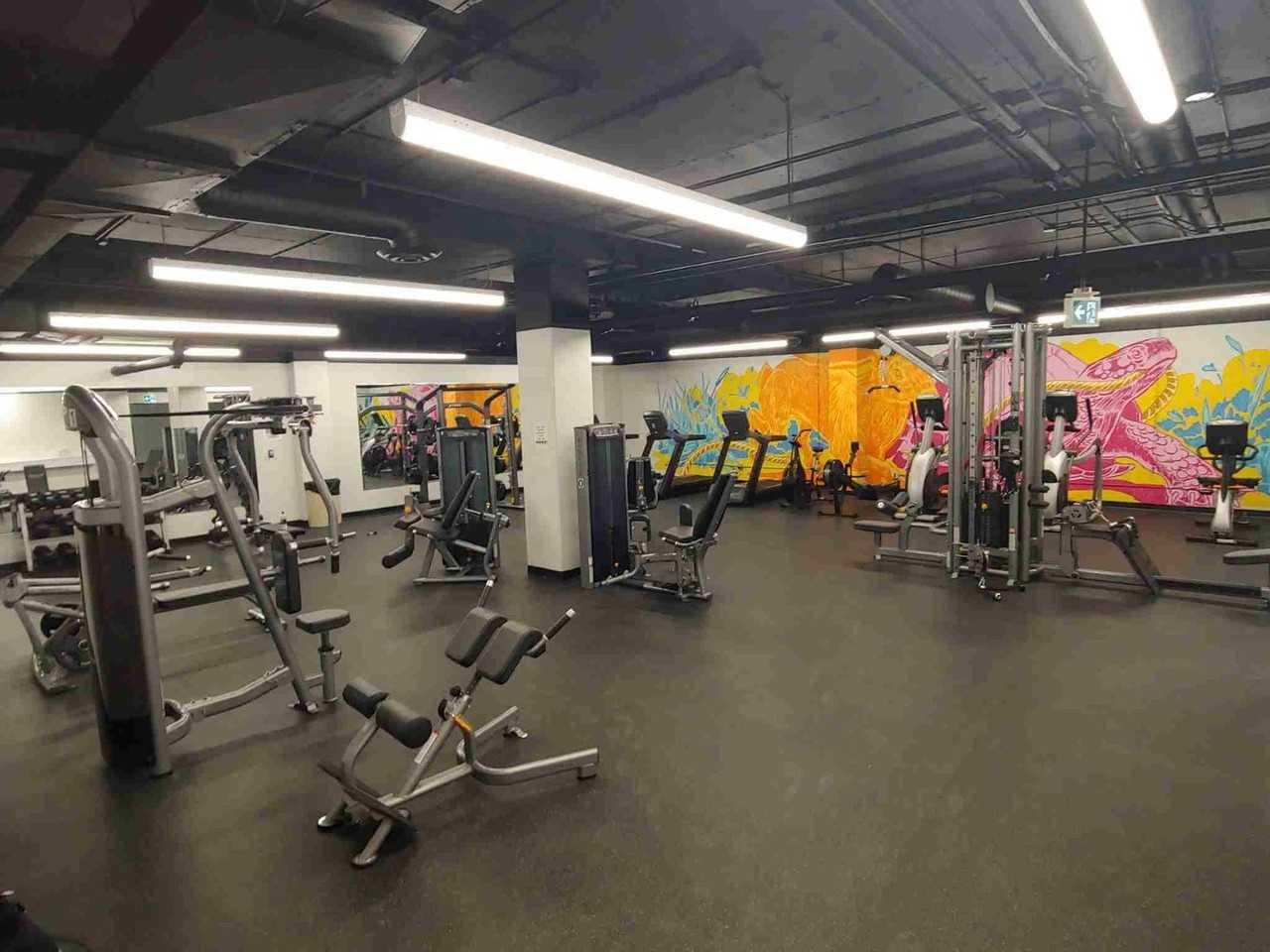 433 Main St - Photo 3 of 8