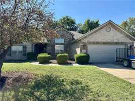 featured image of 4989 W Homespun Dr