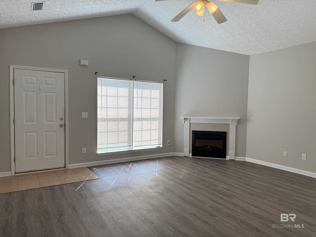 1305 Dominoe Trl - Photo 2 of 19