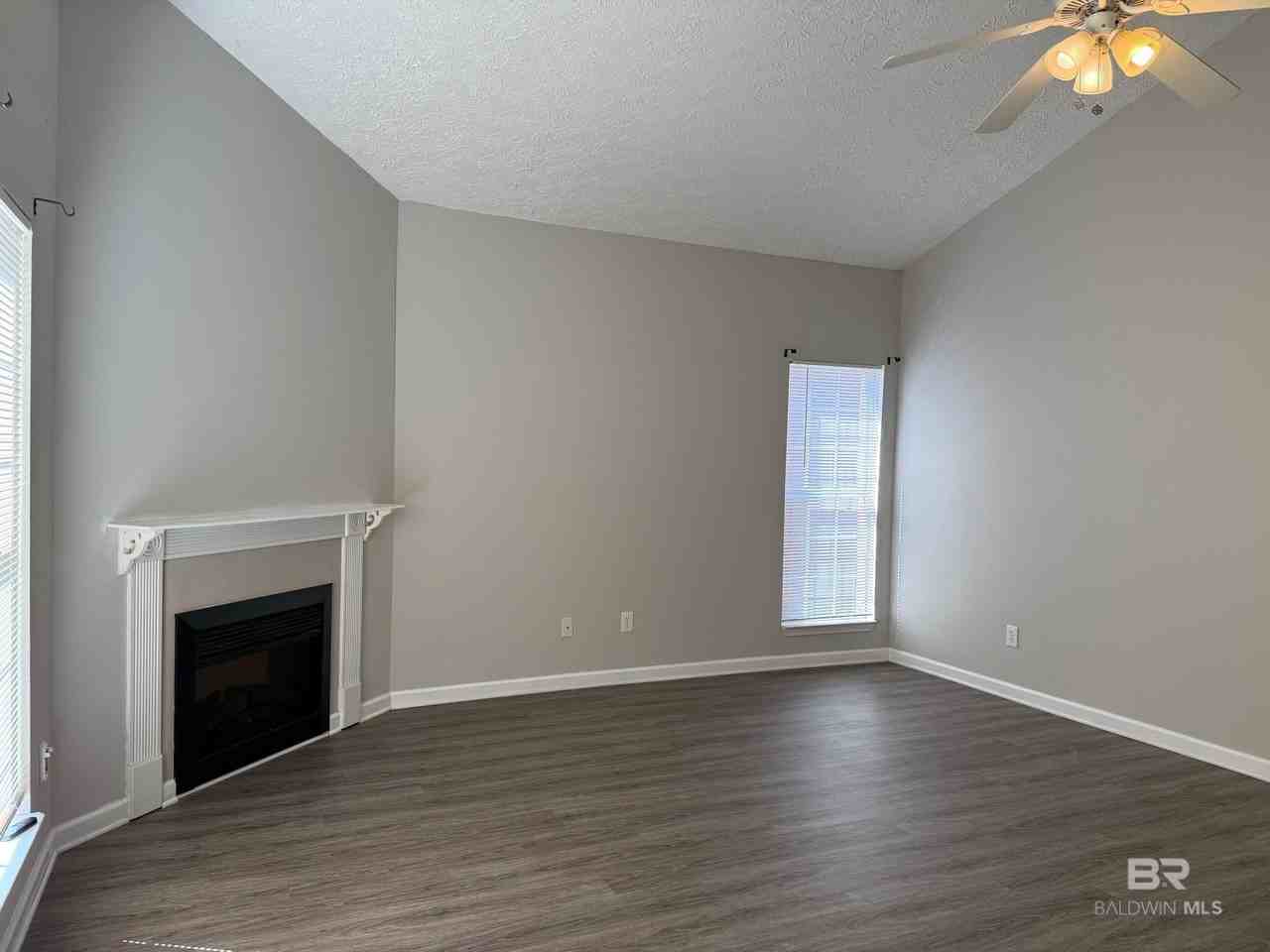 1305 Dominoe Trl - Photo 3 of 19