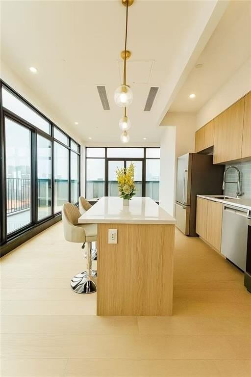 816 58th St #8B - Photo 4 of 9