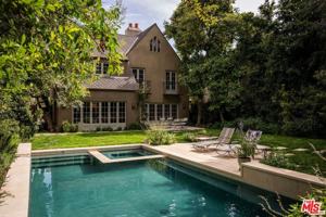 featured image of 2027 Laughlin Park Dr