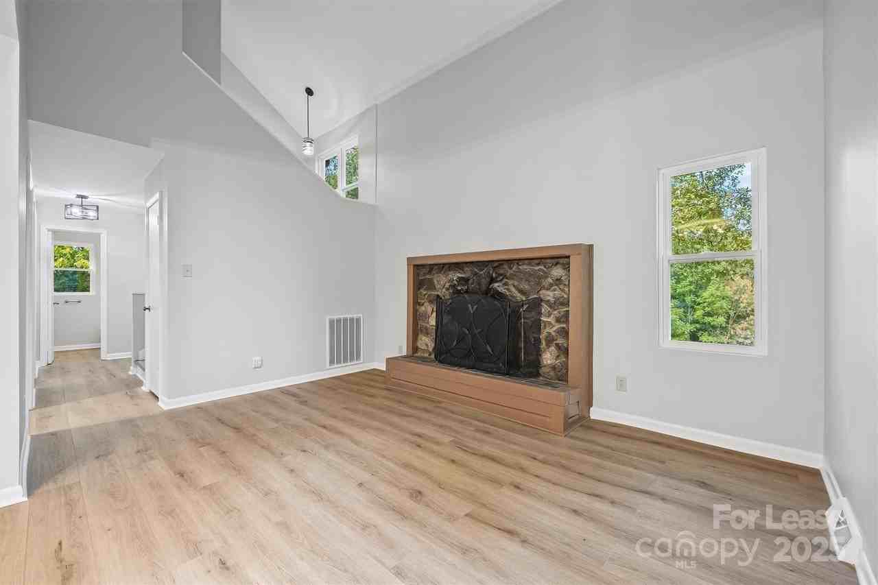 6012 Lanai Ln - Photo 7 of 32