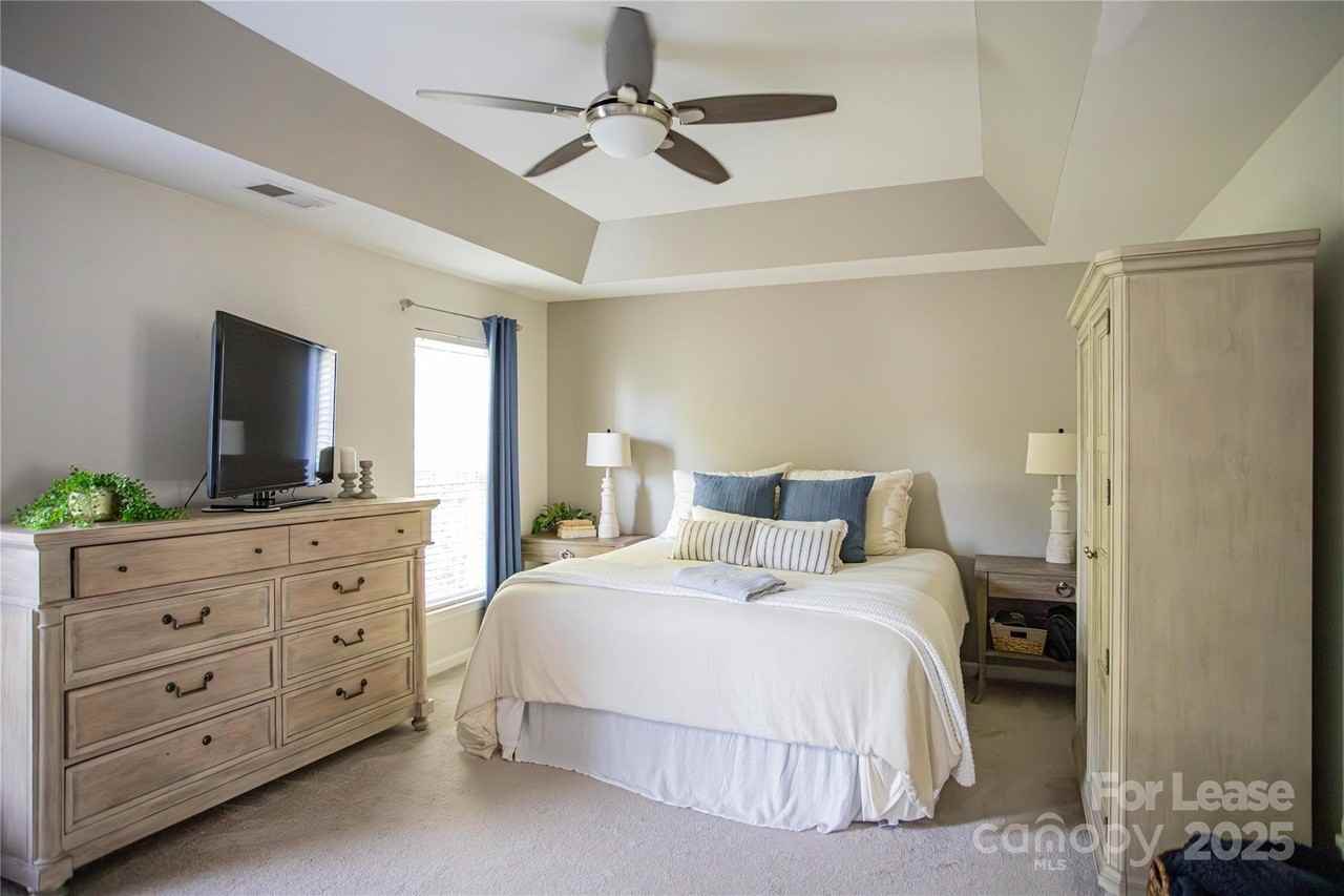 615 Circle Trace Road - Photo 3 of 16