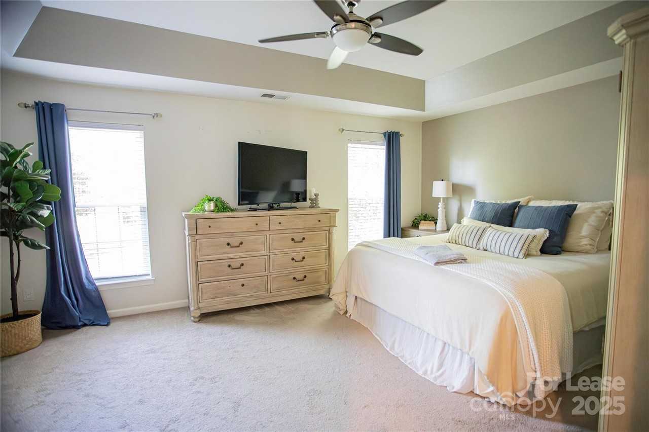 615 Circle Trace Road - Photo 4 of 16