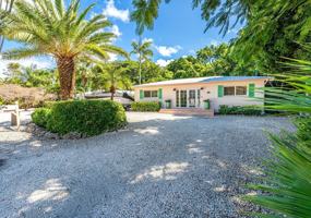 featured image of 225 Gasparilla Dr