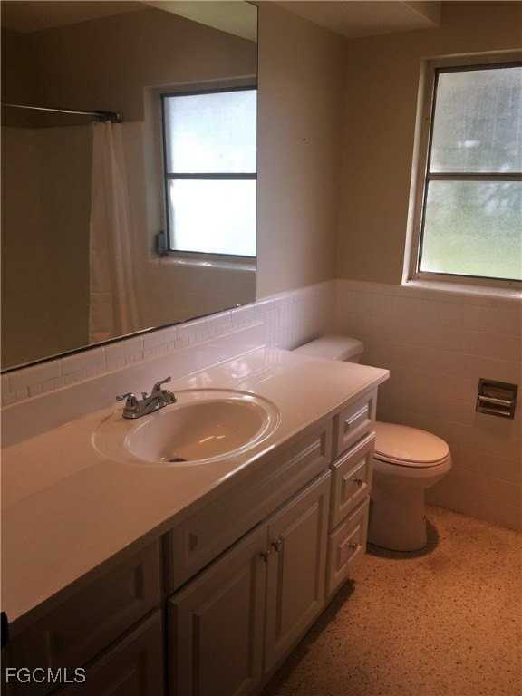 4236 Country Club Blvd - Photo 3 of 8