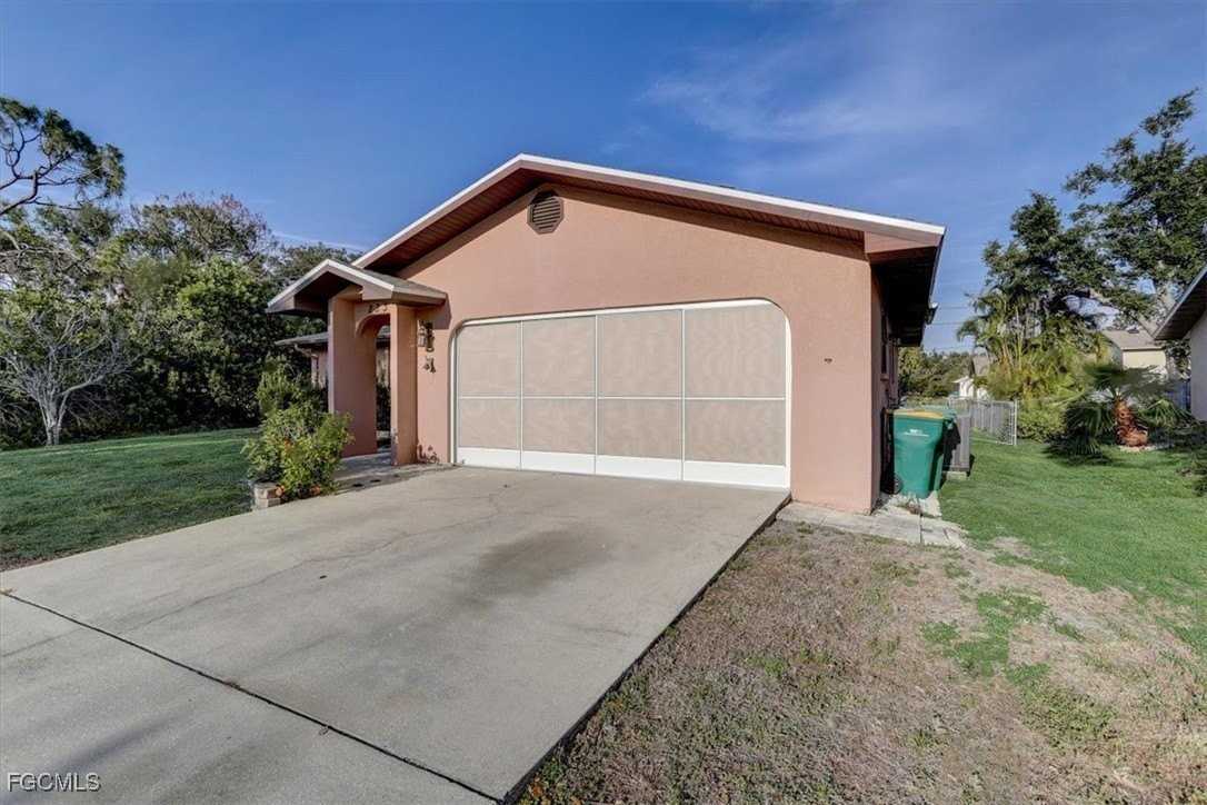 233 Chamber St Nw - Photo 4 of 33