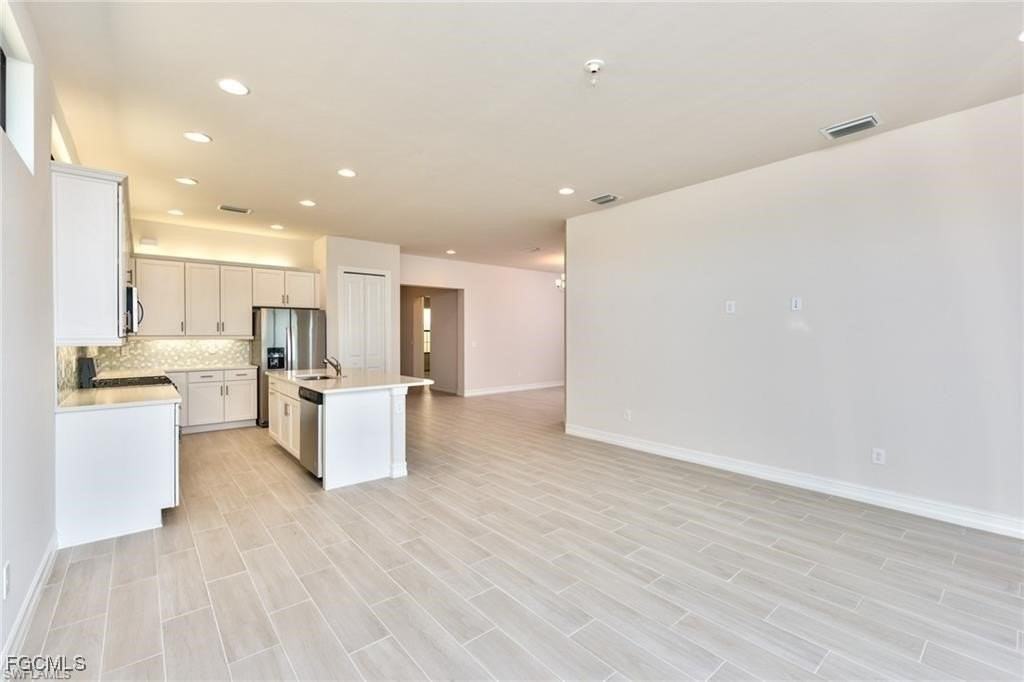 15241 Cortona Way - Photo 4 of 16