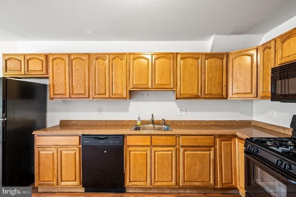 1256 S 45th St - Photo 4 of 32