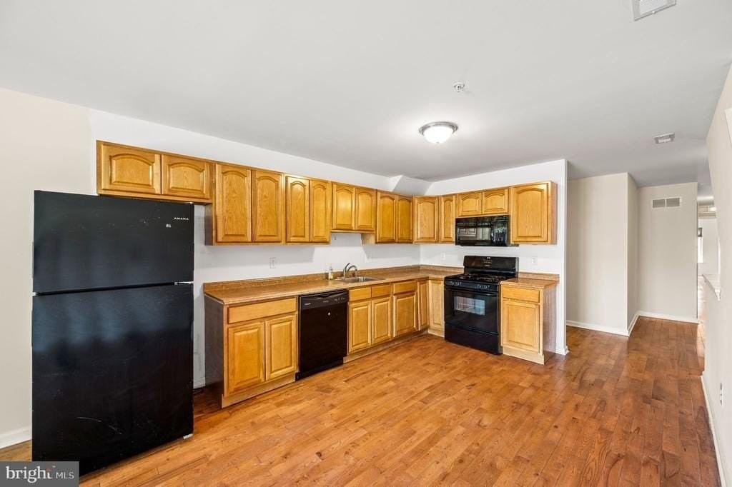 1256 S 45th St - Photo 5 of 32