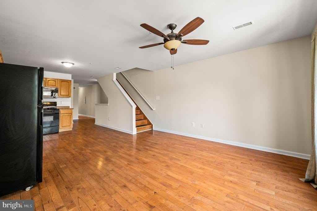 1256 S 45th St - Photo 6 of 32