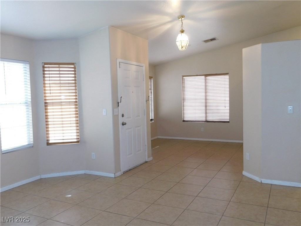 416 Rancho Del Mar Way - Photo 5 of 31