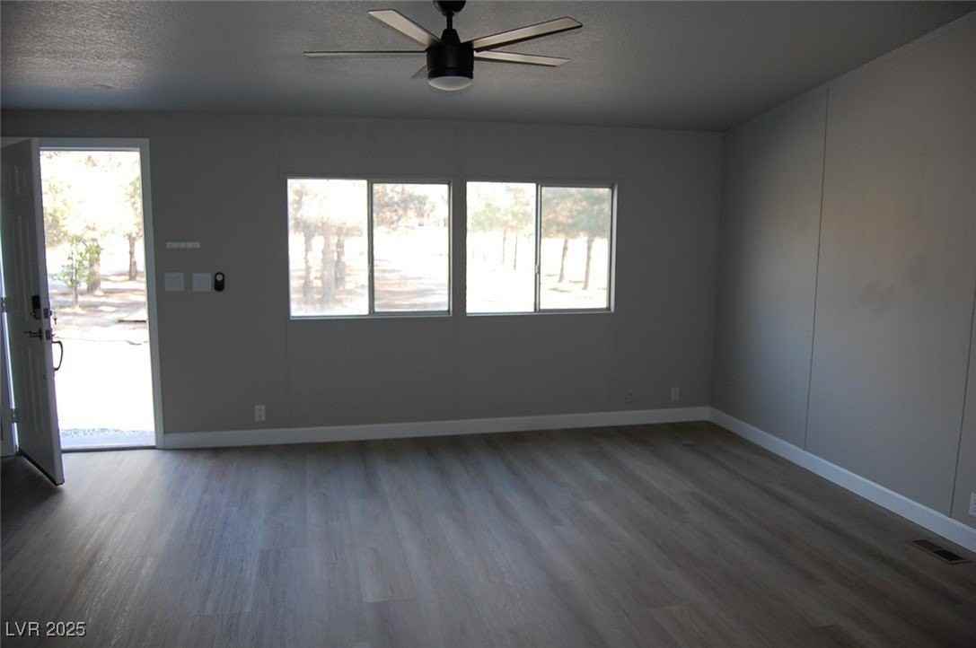 1591 Avellaneda St - Photo 3 of 17