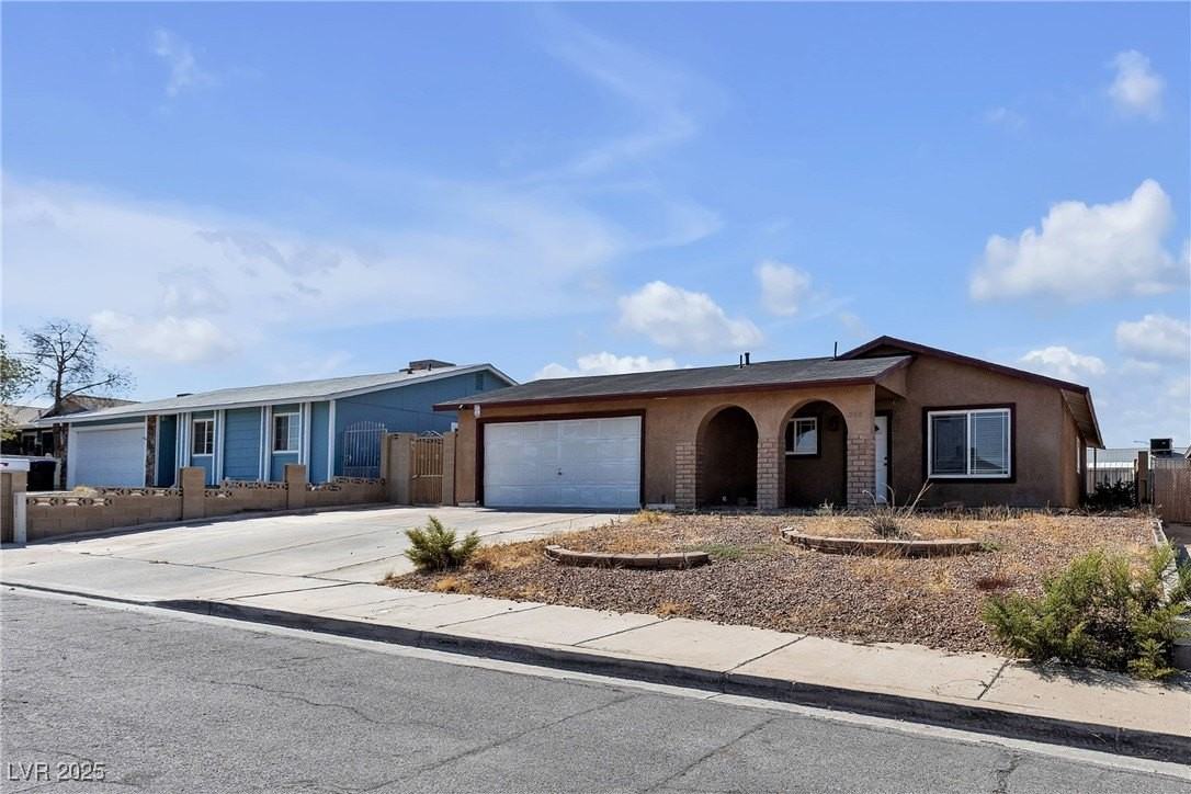 218 Kirk Ave - Photo 2 of 50