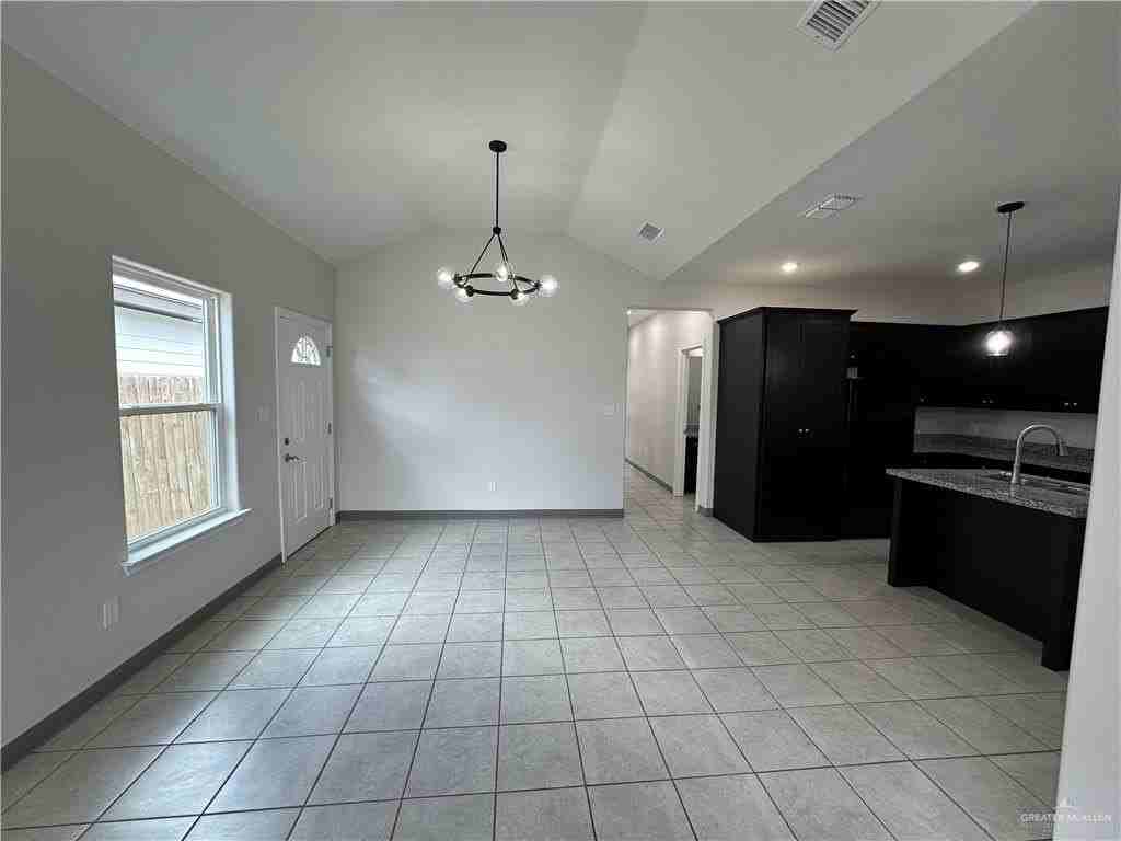 2229 Summit Rd #A - Photo 3 of 10