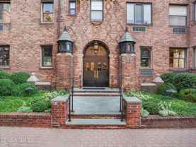 4 Lafayette Ct #1C - Photo 1 of 1