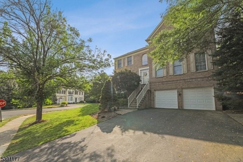 2 Bedford Dr - Photo 2 of 33