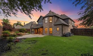 2312 Pinehurst St - Photo 1 of 1